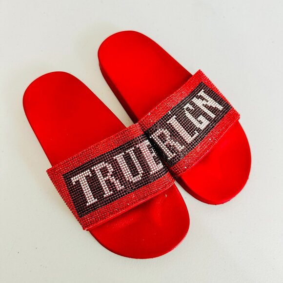 NEW TRUE RELIGION JASMIN RED RHINESTONE EMBELLISHED UPPER SLIDES SLIPPERS - Picture 1 of 8